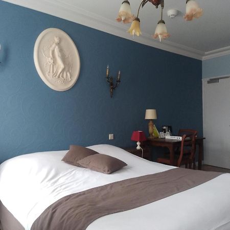 Hostellerie Saint Martin- Logis Hotel Et Restaurant Creully sur Seulles Екстериор снимка