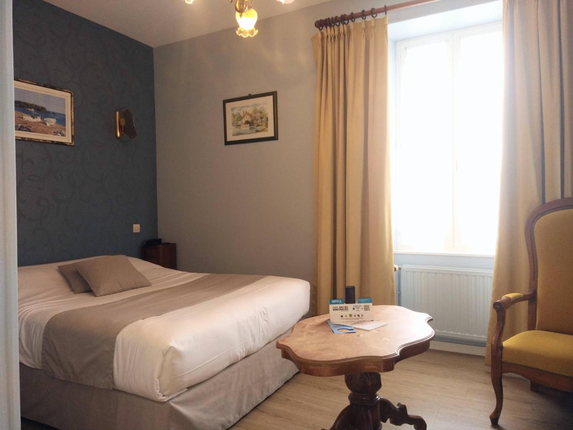 Hostellerie Saint Martin- Logis Hotel Et Restaurant Creully sur Seulles Екстериор снимка