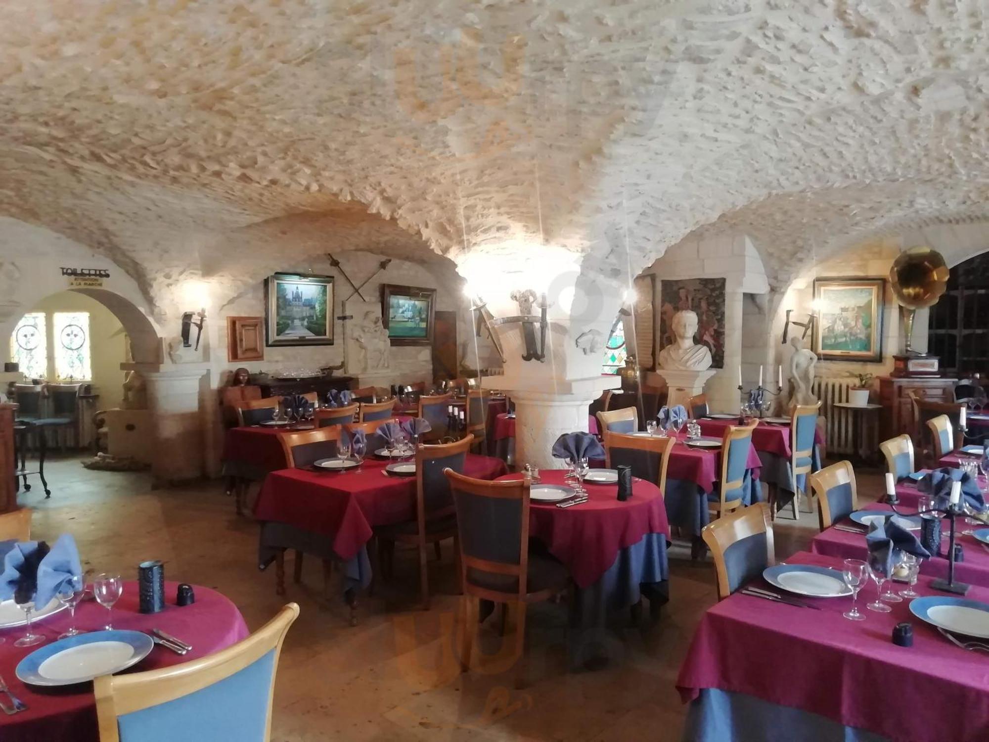 Hostellerie Saint Martin- Logis Hotel Et Restaurant Creully sur Seulles Екстериор снимка