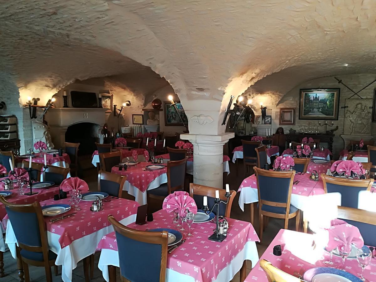 Hostellerie Saint Martin- Logis Hotel Et Restaurant Creully sur Seulles Екстериор снимка