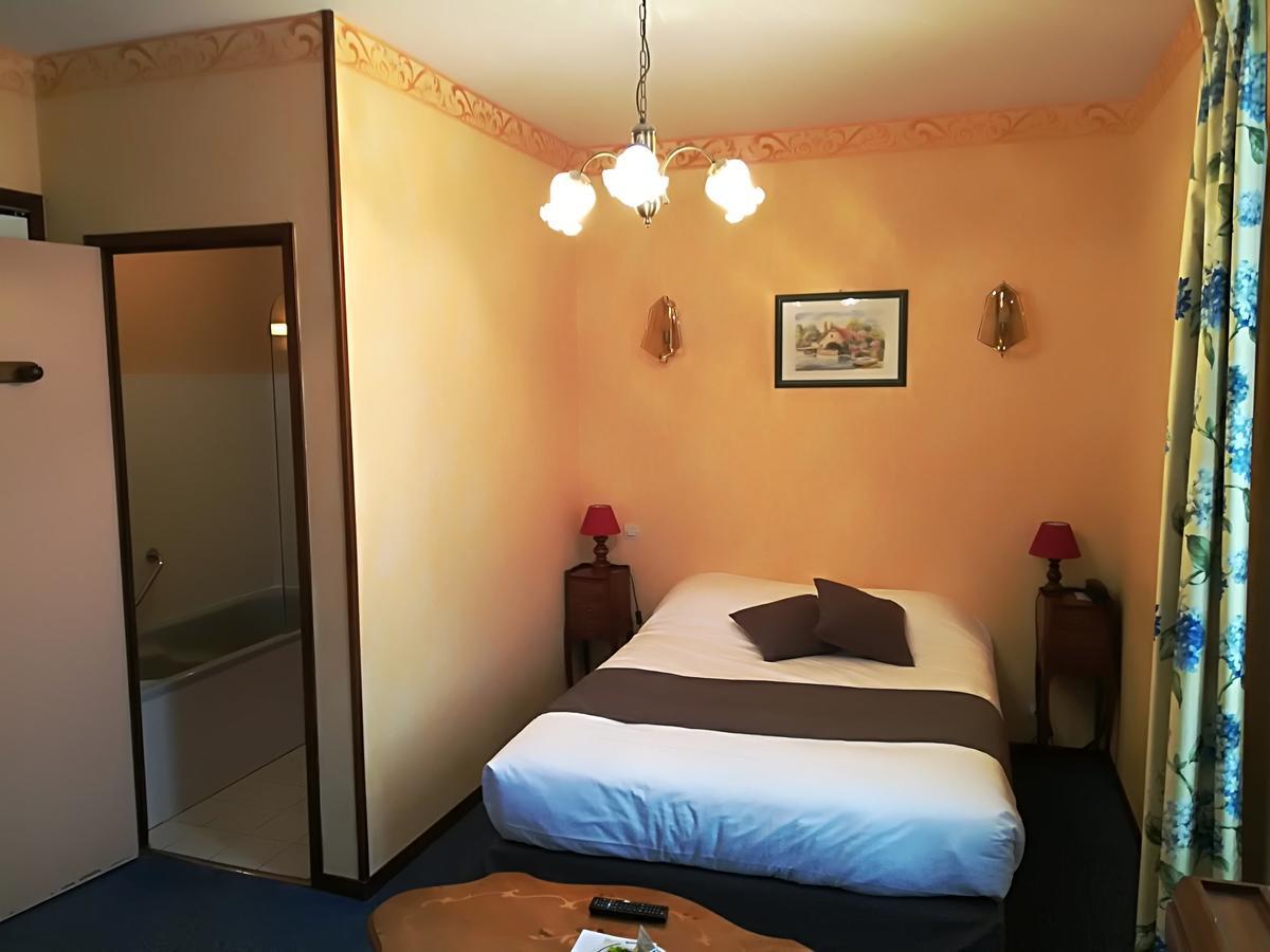 Hostellerie Saint Martin- Logis Hotel Et Restaurant Creully sur Seulles Екстериор снимка