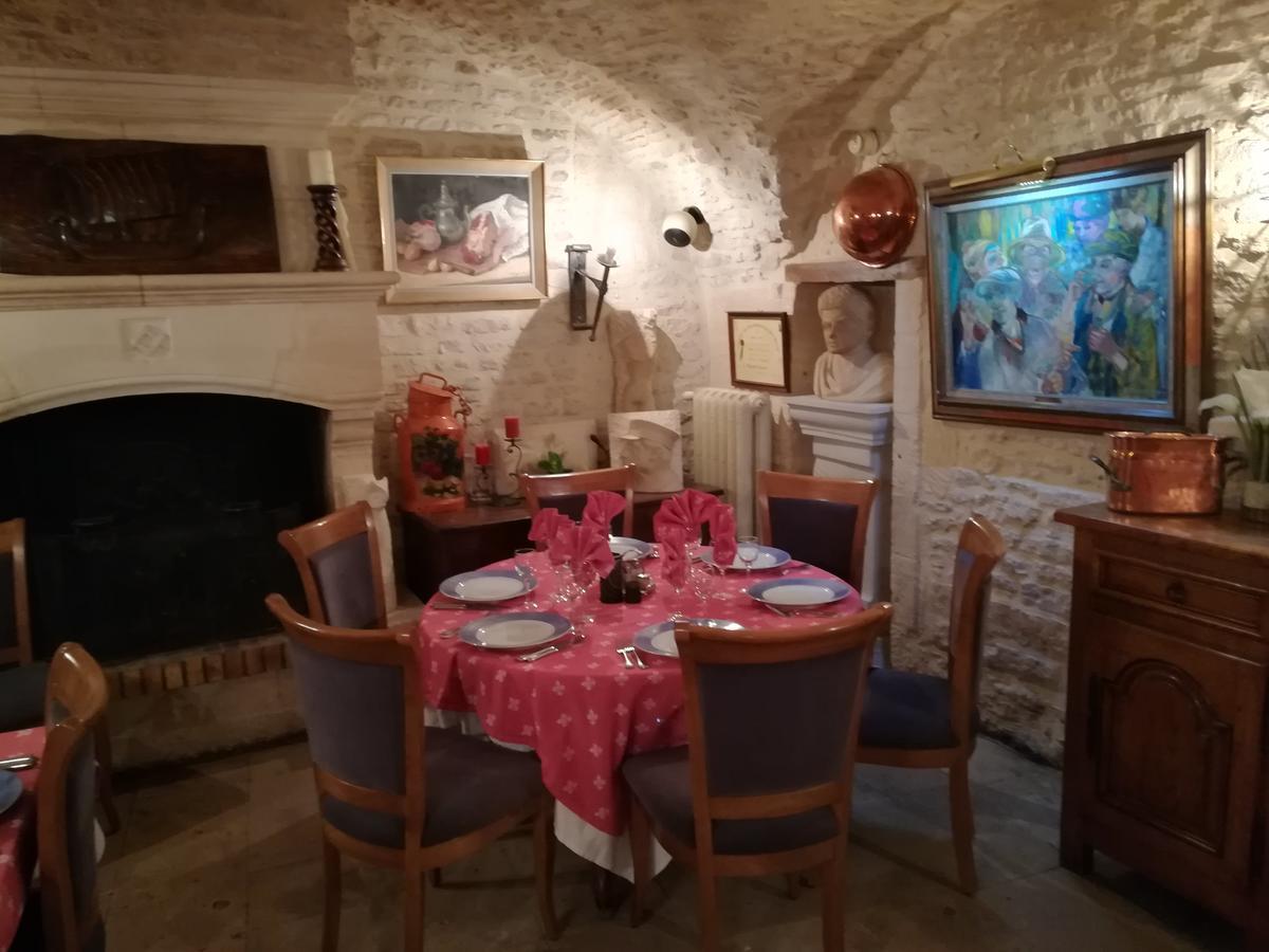 Hostellerie Saint Martin- Logis Hotel Et Restaurant Creully sur Seulles Екстериор снимка